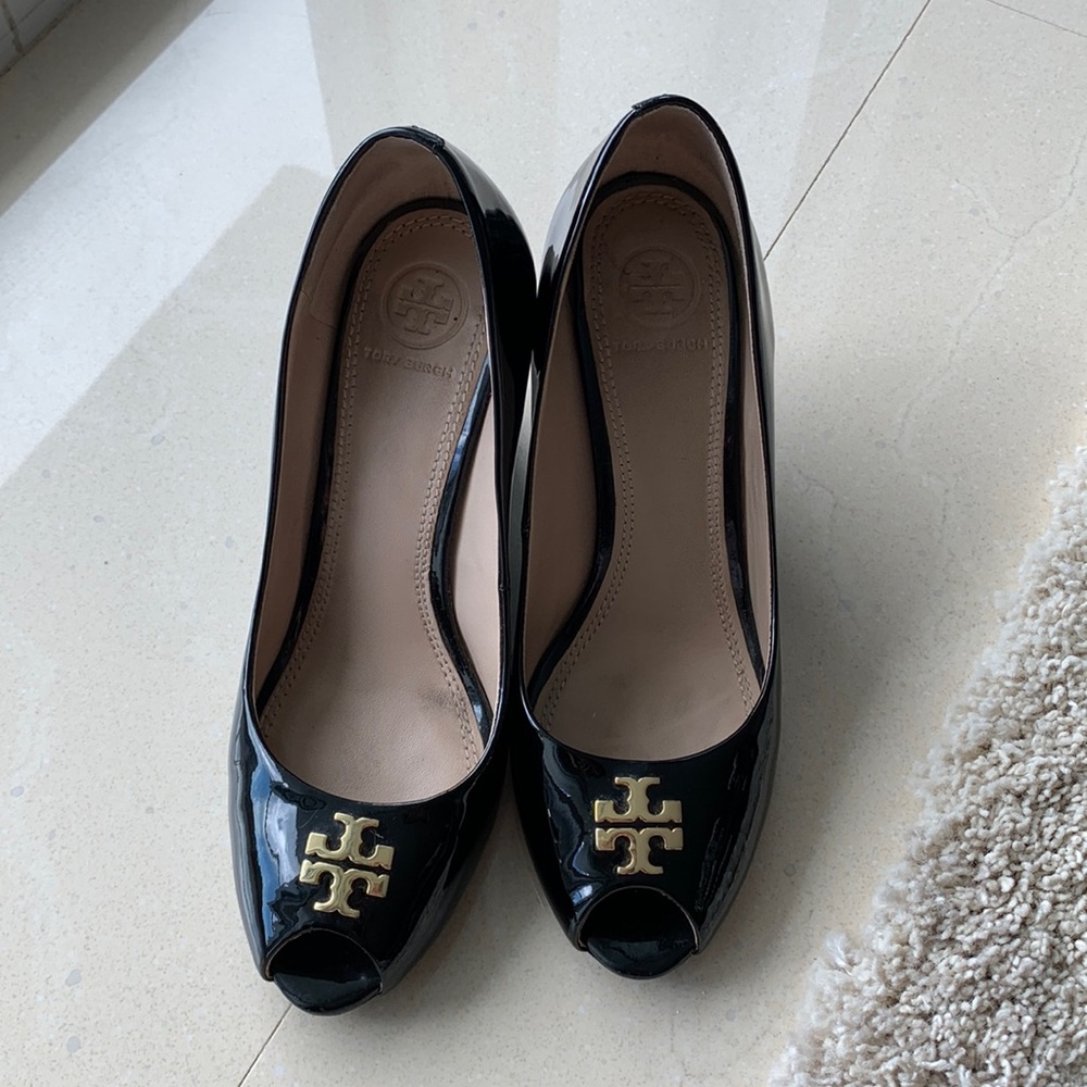 Tory Burch Black Gold Jade Patent Peep Toe Wedges